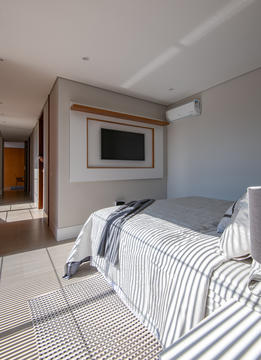 Galeria de Casa Voadora / Raquel Pelosi Arquitetura e Design Visual  - 27