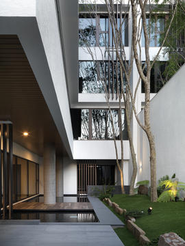 Galería de Casa de luz verde / Chain10 Architecture & Interior Design Institute  - 2