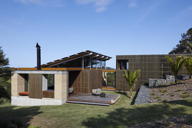 Gallery of Tutukaka House / Herbst Architects  - 14