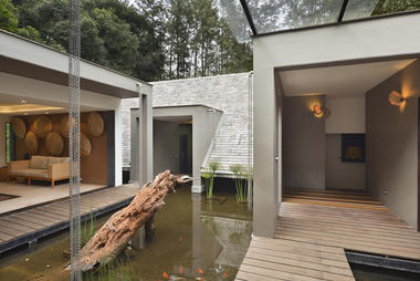 Manja Spa / PLAYGROUP Studio + AHCPL
