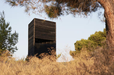 Gallery of Dark Beacon Pavilion / Kieran Donnellan + MEDS (Meetings of Design Students)  - 1