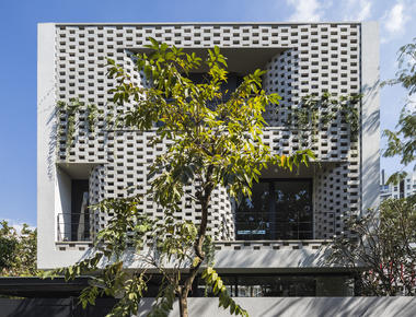 越南层叠公寓 / Nha Dan Architects