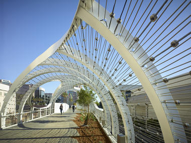 El puente del arcoíris / SPF: architects