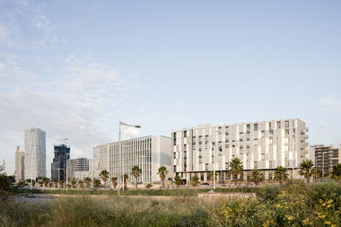 Gallery of Student Housing Diagonal Besos / MDBA  - 10