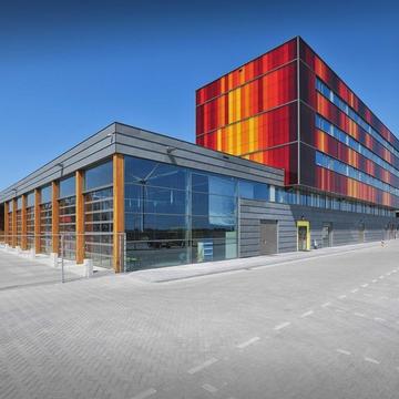 Gallery of Polycarbonate Panels in Building for Operational Services - 1