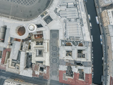 Gallery of Bolshaya Morskaya Street / AB CHVOYA + AM TRI  - 16