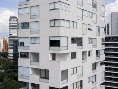Gallery of VN Ferreira Lobo Building  / Studio Arthur Casas  - 14