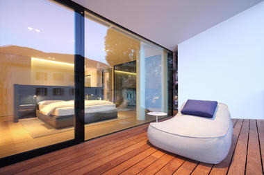 Galería de Ventanas minimalistas con perfiles de acero de alta rigidez: máxima transparencia y diseño sutil  - 14