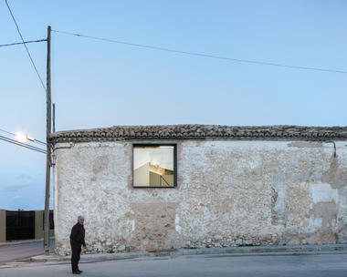 Bodega Dussart Pedrón / CRUX arquitectos
