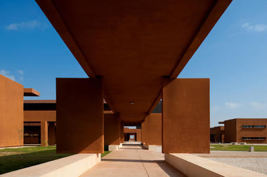 Gallery of Modern Morocco: Building a New Vernacular  - 2