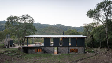 Casa las caballerizas / Carolina Vago Arquitectura