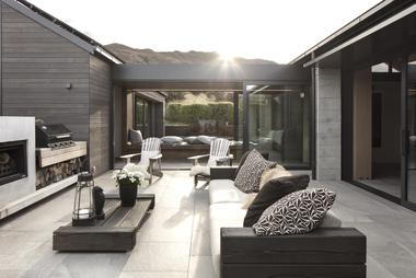 Gallery of Wanaka House / Three Sixty Architecture  - 4