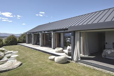 Gallery of Wanaka House / Three Sixty Architecture  - 8