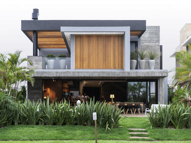 Casa 77 / Aunic Arquitetos