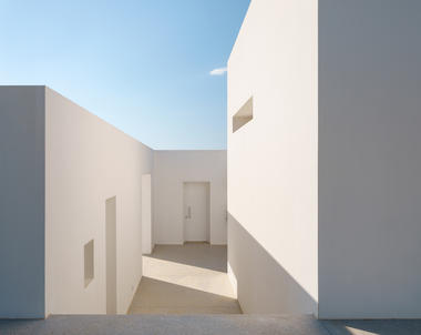 Casa mirador / REACT ARCHITECTS + Christophe Pingaud Architecture