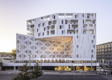 Gallery of Belaroïa Residential Building / Manuelle Gautrand Architecture  - 1