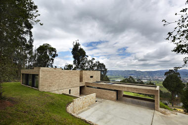 Gallery of Fusca House / BAQUERIZO Arquitectos  - 8