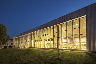 Gallery of Hallenbad Ried Im Innkreis Sauna and Pool / Architekten Gärtner+Neururer  - 39