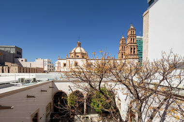 Gallery of Central Hotel Boutique / DUA Desarrollos Urbanos y Arquitectónicos  - 16