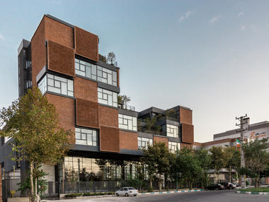 Gallery of CinnaGen Pharmaceutical Company / Modaam Architects  - 1