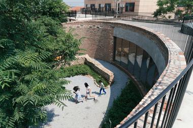 Gallery of Embracing Ruins / Wonder Architect  - 9