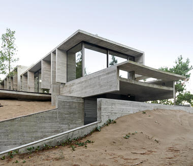 Casas de hormigón visto en Argentina: 50 proyectos en planta 