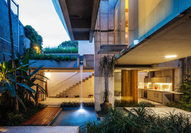 Gallery of Innovative Uses of Water in Architecture  - 1