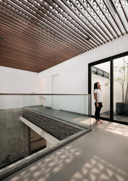 Galería de Casa DL  / DP+HS Architects  - 23