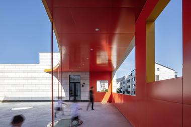 Zhihuishu Kindergarten / Portal Architecture