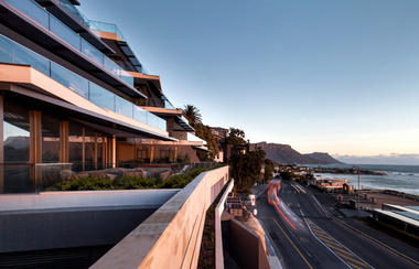 Clifton 301 Building / OKHA