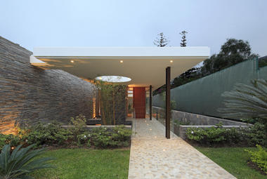 Gallery of Designing with Nature: Peruvian Homes Built for the Outdoors  - 8