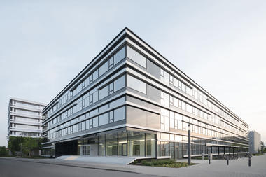 Gallery of German Cancer Research Centre / Heinle, Wischer und Partner  - 1
