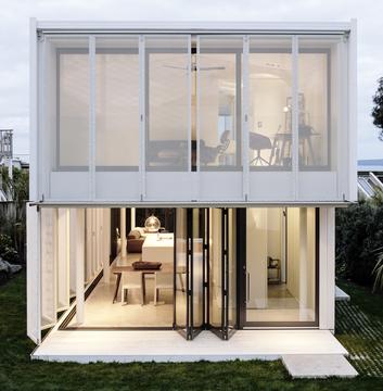 City Beach House  / Fearon Hay Architects
