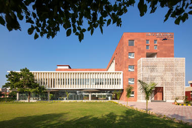Gallery of Vidya Devi Jindal School of Nursing / SpaceMatters  - 1