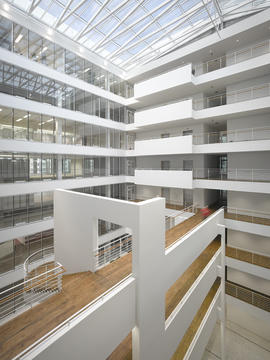 Gallery of City Green Court / Richard Meier & Partners  - 4