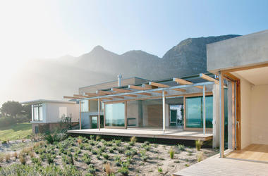 Casa Lowe - Betty's Bay / KLG Architects