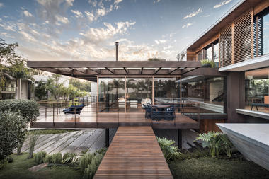Frame House / Stemmer Rodrigues Arquitetura