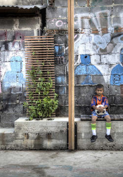 Gallery of Klong Toey Community Lantern / TYIN Tegnestue Architects  - 15