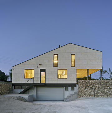 PMC House / Jaime Sepulcre Bernad