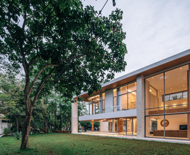 Anavilla / FLAT12x