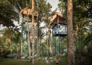 Hotel Boutique Lift Treetop / Alexis Dornier