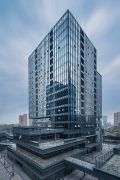 Chengdu Wanhe Center / CHALLENGE DESIGN