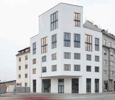 Urban Infill Lofts / CHYBIK + KRISTOF 