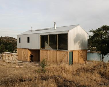 智利双层小屋 Galpón，打破场地中立性 / 2172 / asociados