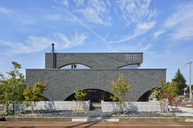 SDC Dental Clinic / Takeru Shoji Architects