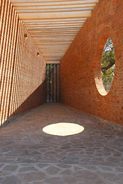 Gallery of Girl Move Academy / ROOTSTUDIO  - 2