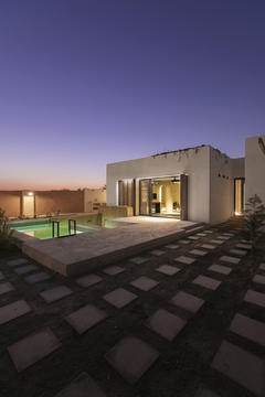 Gallery of White Villa / EZ Studio  - 5