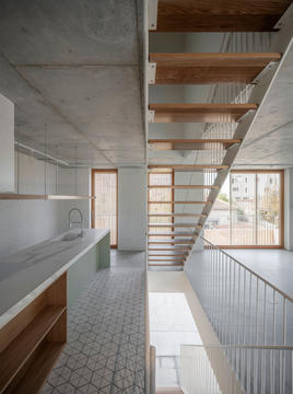 Galería de Casa sobre un patio / Ayllón Paradela Deandrés Arquitectos  - 11
