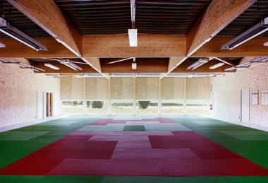Sonzay’s Sports Dojo / Bauchet de La Bouvrie Architects