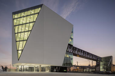 Galeria de Biblioteca Municipal Vila Franca de Xira / Miguel Arruda Arquitectos Associados  - 19